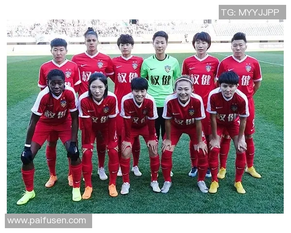 聚焦球星互换现象探讨现代足球俱乐部运作与竞技平衡发展 聚焦球星互换现象探讨现代足球俱乐部运作与竞技平衡发展